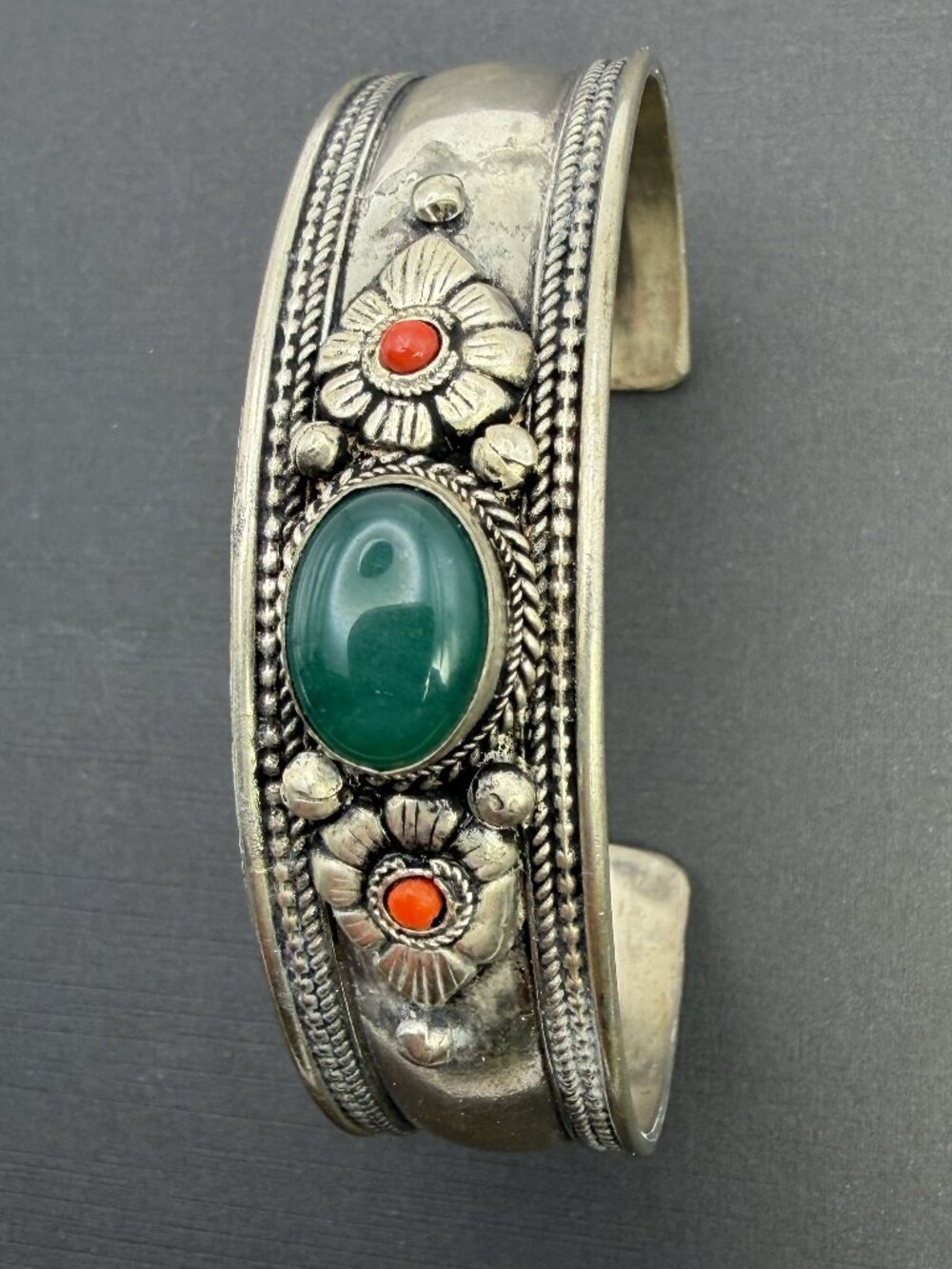 Silver Tone Cuff Bracelet Green Red Cabochon Floral Rope Border Boho Size 8